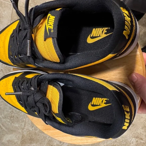 Nike Black and Gold Athletic Shoes - Picture 5 of 14